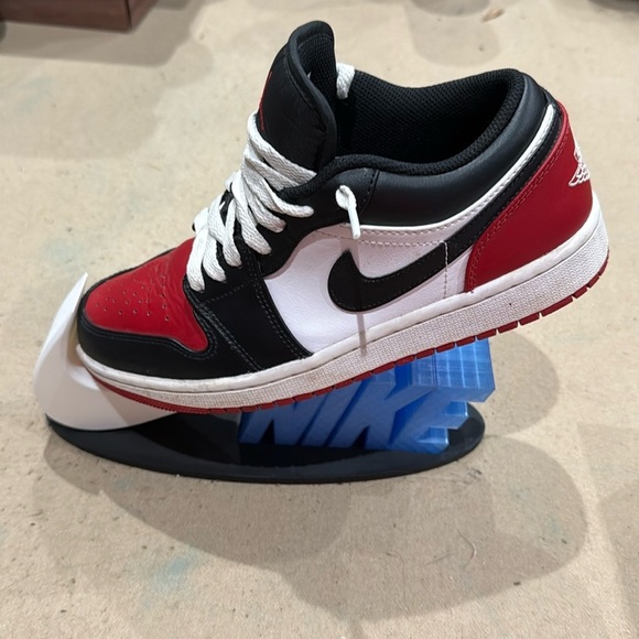 Nike Jordan one low OG black toe - Picture 1 of 4